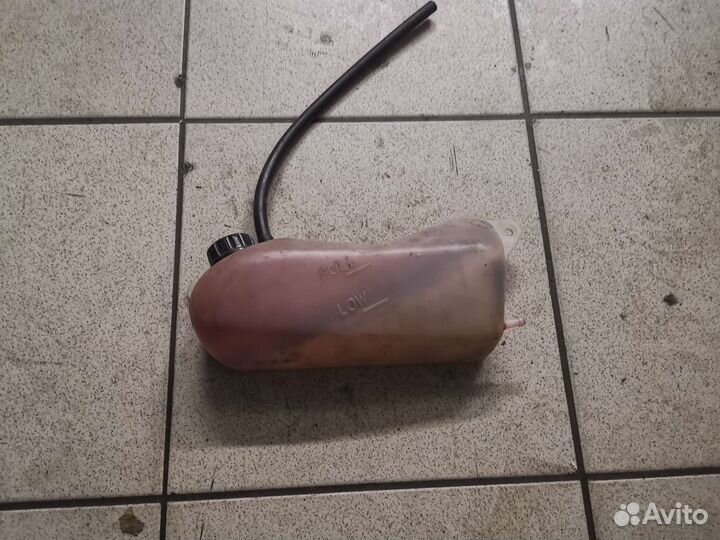 Расширительный бачок Kawasaki ZZR 400 1