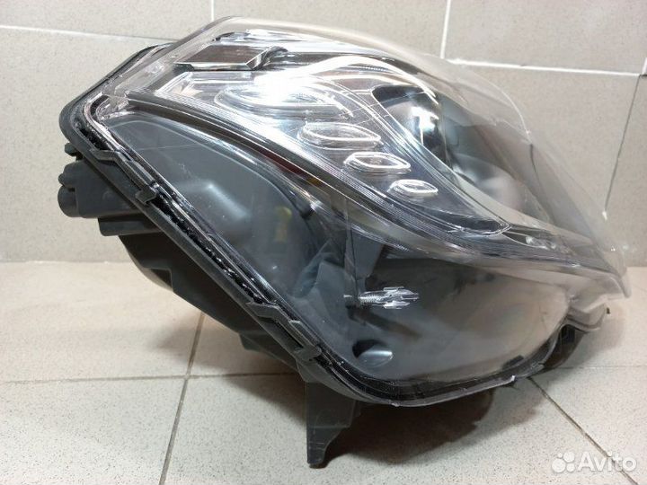 Фара правая Mercedes-Benz Glk-Class X204