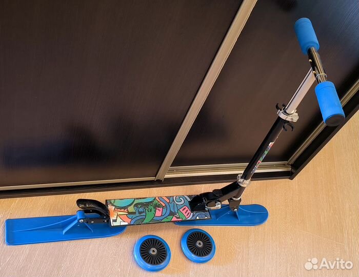 Продам самокат-снегокат новый