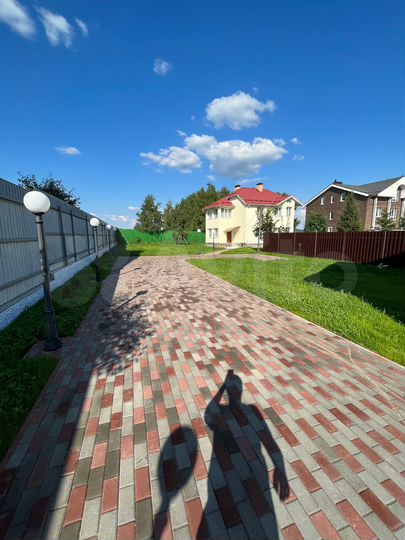 Дом 180 м² на участке 8 сот.