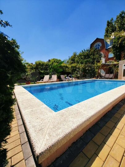 Дом 200 м² на участке 5 сот.