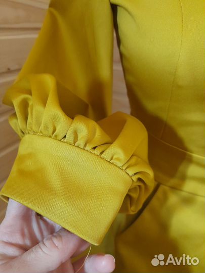 Золотое вечернее платье от Ulyana Sergeenko 40-42