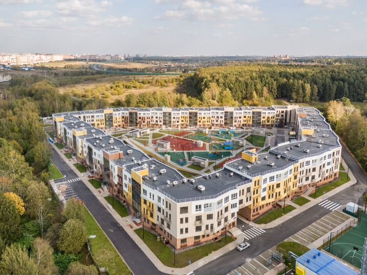 3-к. квартира, 96,5 м², 2/4 эт.