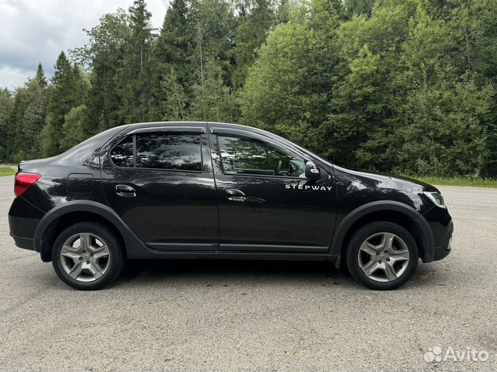 Renault Logan Stepway 1.6 МТ, 2019, 70 536 км