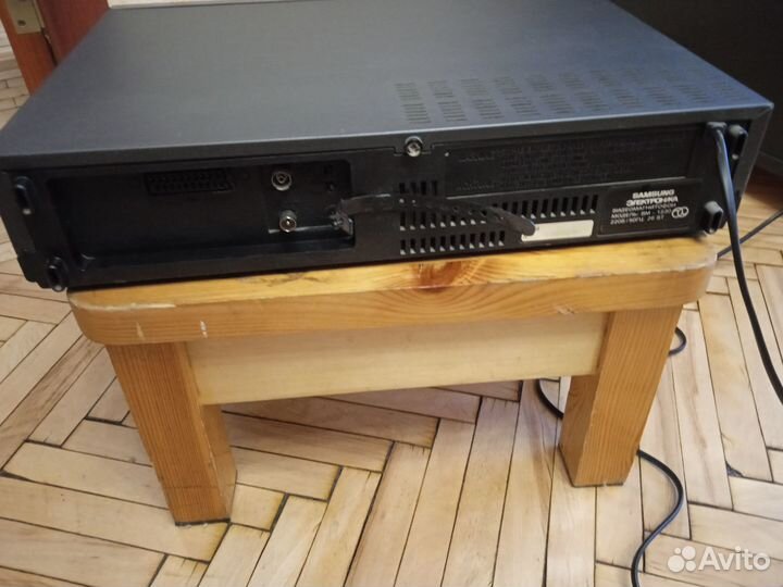 Видеомагнитофон Samsung-Электроника вм-1230