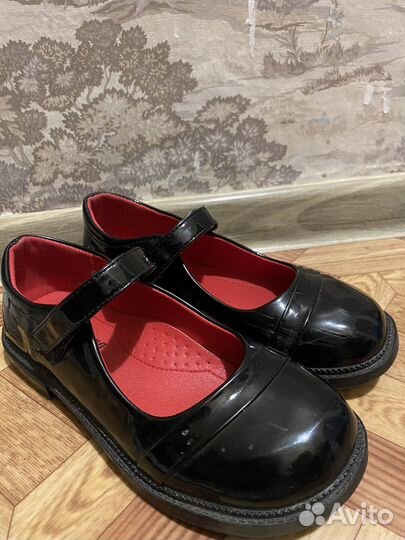 Туфли для девочки 37