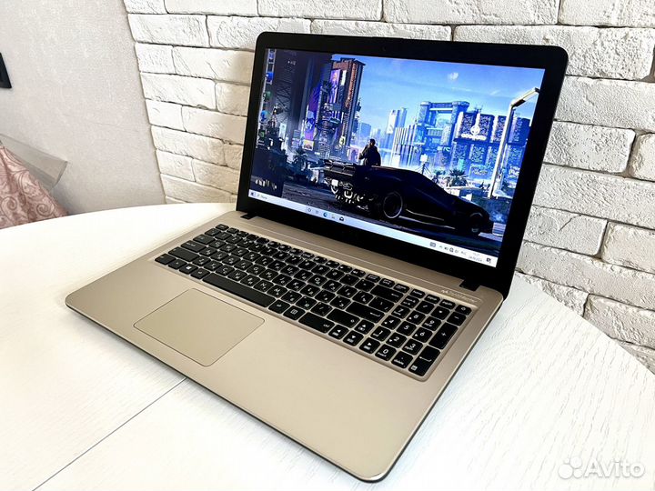 Игровой Asus i3-7020U/GeF MX110/12Gb/256SSD