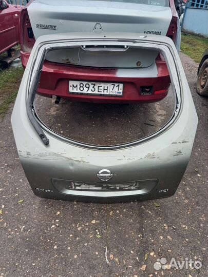 Крышка богажника лифтбэк Nissan Primera P12
