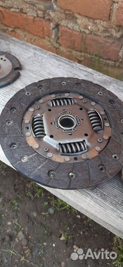 Диск сцепления в зборе на шкода октавия тур 1,4