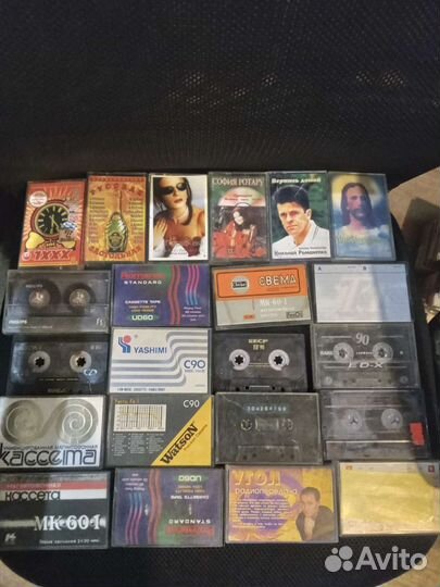 Аудиокассеты. 159 штук