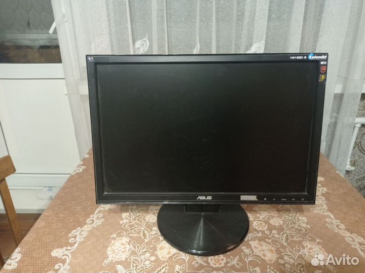 Монитор Asus 1440x900