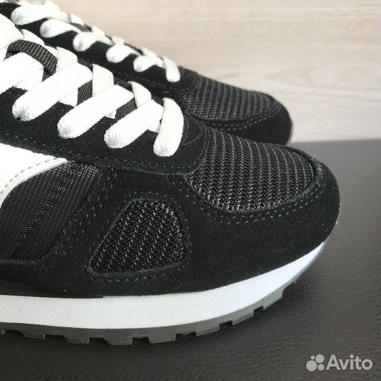 Кроссовки Saucony Shadow черные женские