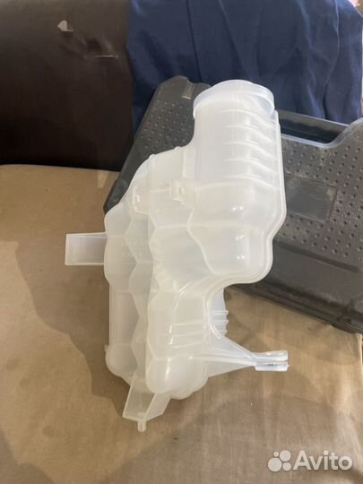 Бачок омывателя range rover sport l320