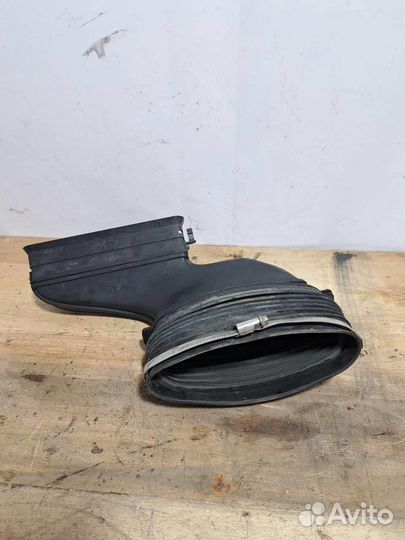 Воздуховод VW Passat (B6) 2005-2010