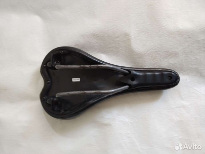Седло для велосипеда кожаное