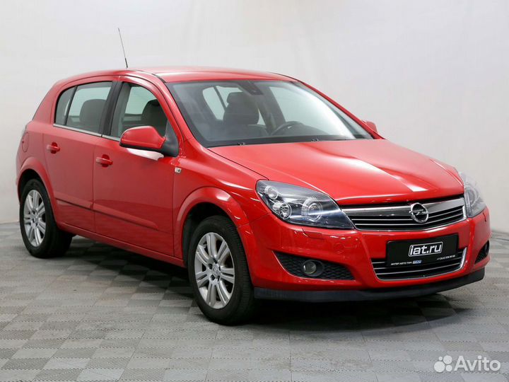 Opel Astra 1.8 МТ, 2012, 261 107 км