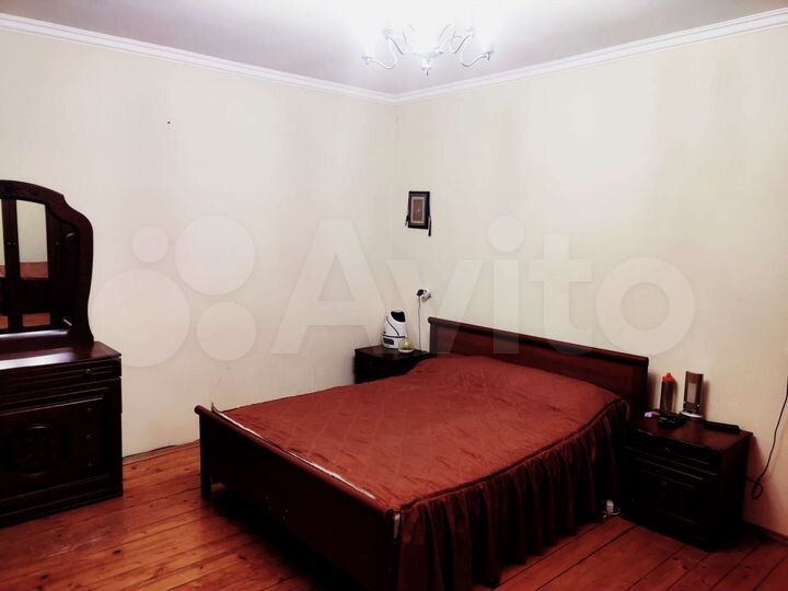 Дом 270 м² на участке 6 сот.