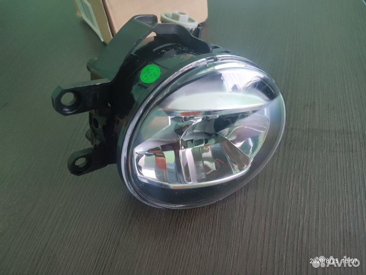 Фара противотуманная toyota lexus LED левая