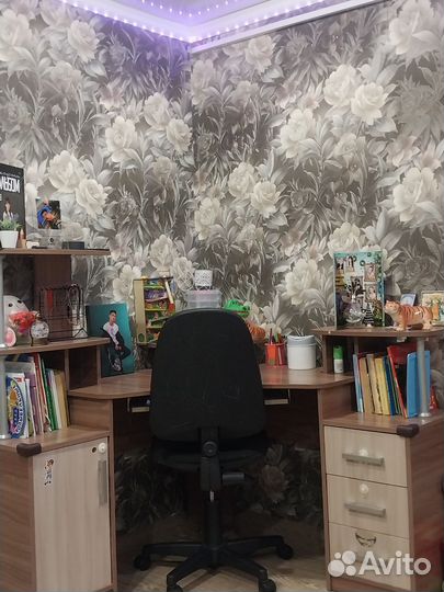 Угловой письменный стол