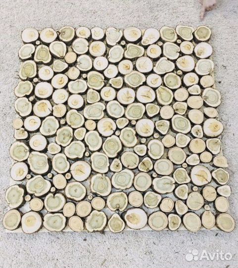 Панно из можжевельника