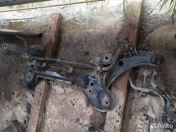 Подрамник передний Hyundai lantra