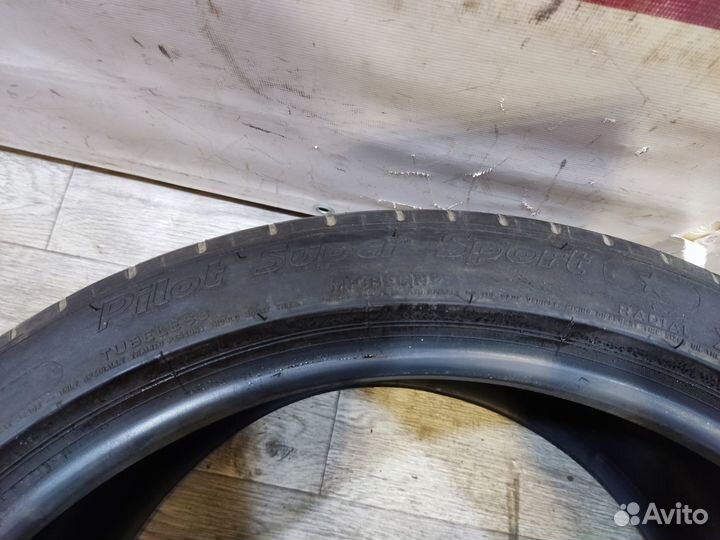 Michelin Pilot Super Sport 265/35 R19