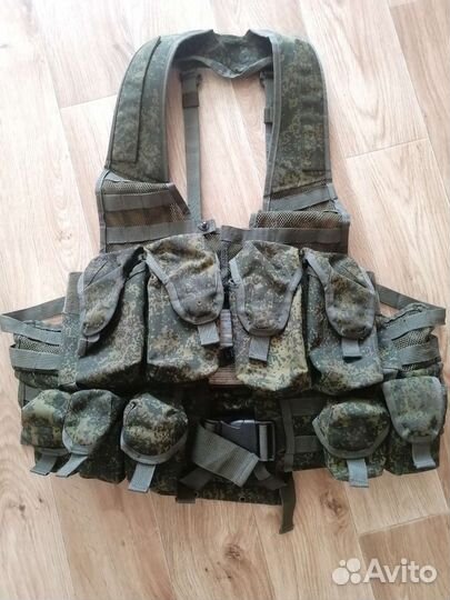 Разгрузочный жилет+ комплект аптечка