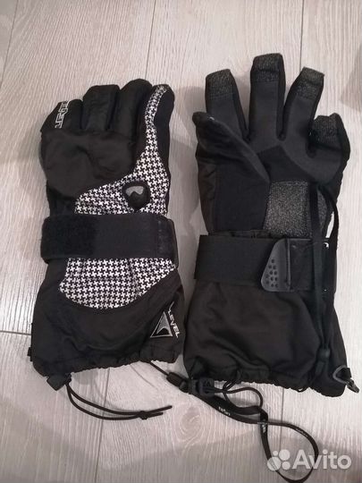 Сноуборд боты р42, чехол Nitro, шлем, перчатки итд