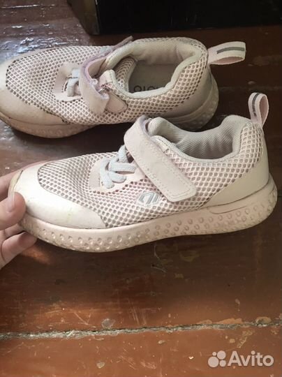 Кроссовки для девочки