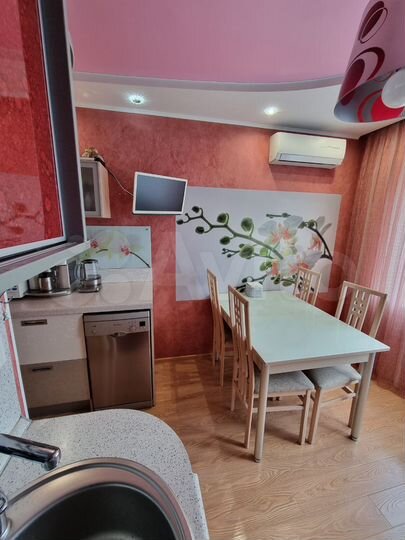 3-к. квартира, 66,5 м², 4/10 эт.