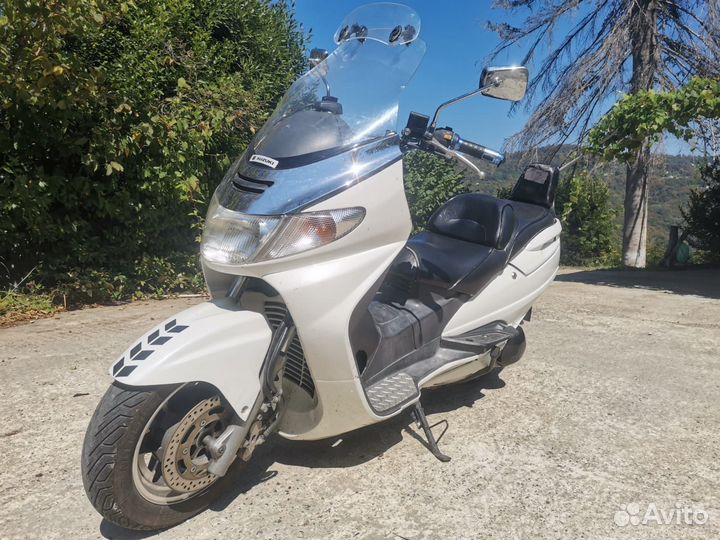 Suzuki SkyWave 400