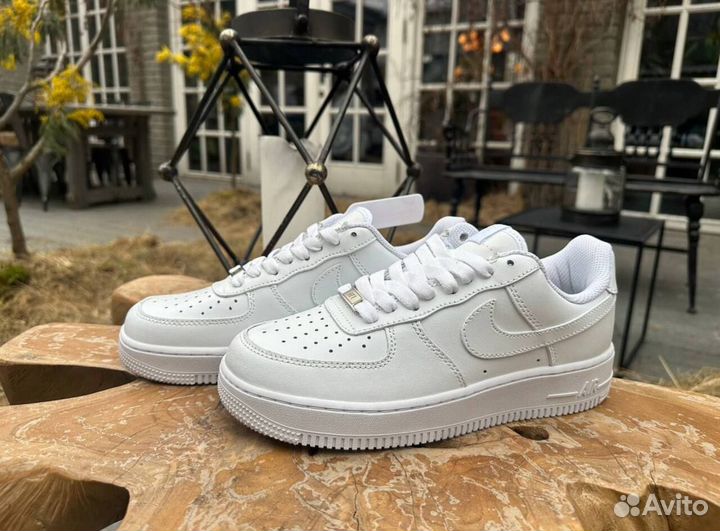 Nike air force 1 low white