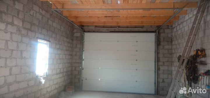 Ворота подъемные - 2.5*2.1 цвет 9003