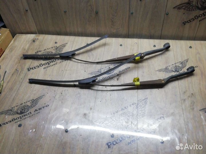 Mazda mpv поводок стеклоочичтителя