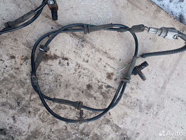 Датчик абс задний от Ниссан Кашкай J10