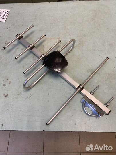 Антенна для цифрового тв уличная,с усилителем