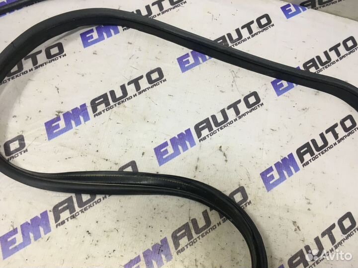 Уплотнитель двери багажника Дэу Матиз