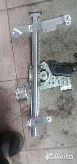 Стеклоподъёмник гранта фл оригинал. Правый
