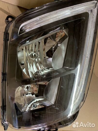 Фара Вольво FM/FH4 левая