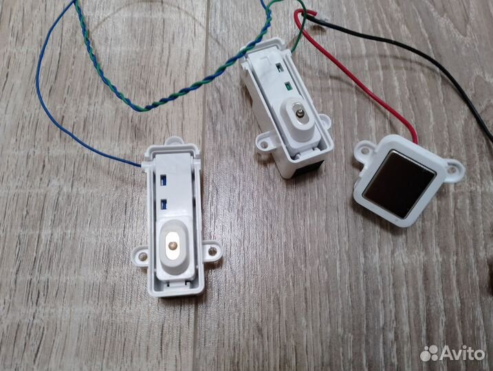 Контакты для зарядки робота пылесоса Xiaomi mjstl