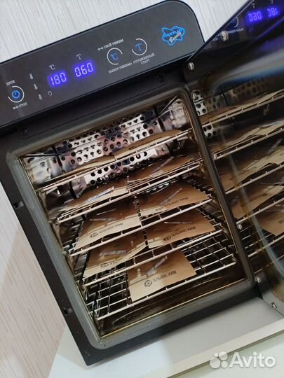 Мастер ногтевого сервиса