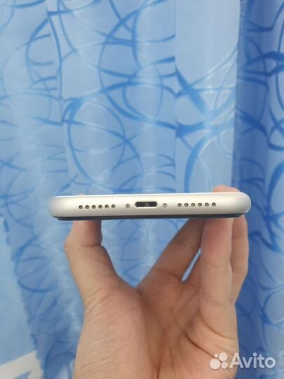 iPhone 11 (на разбор)