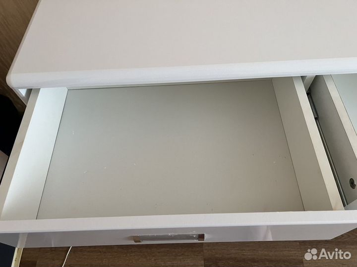 Туалетный столик