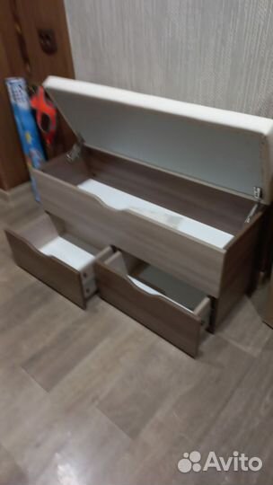 Обувница новая