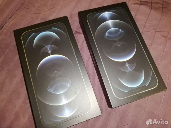 Коробка от iPhone 12 pro max и Apple Watch 4