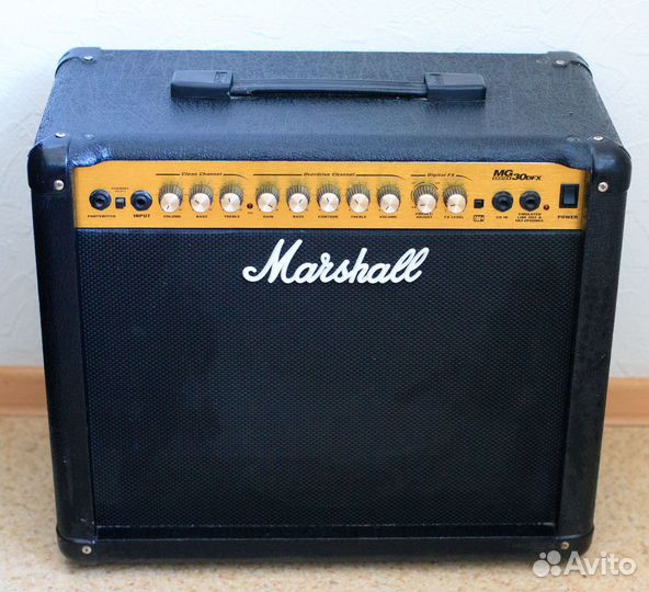 Комбоусилитель marshall MG30 DFX + Footswitches
