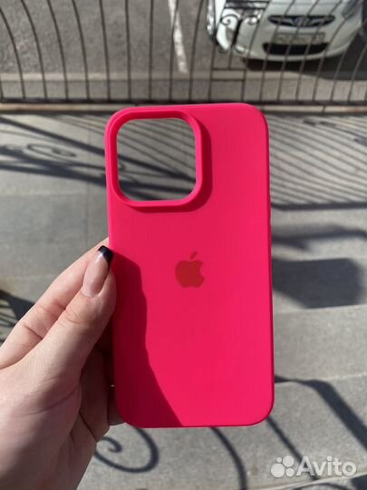 Чехол на iPhone 13 противоударный