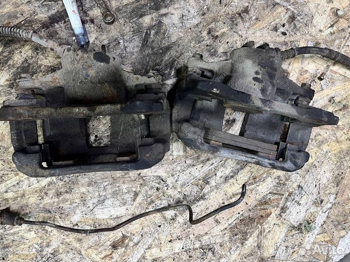 Тормозные суппорта передние Geely ec7 emgrand