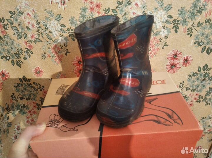 Резиновые сапоги
