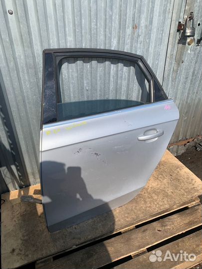 Левая задняя дверь Audi A4 B7 2004-2008 универсал